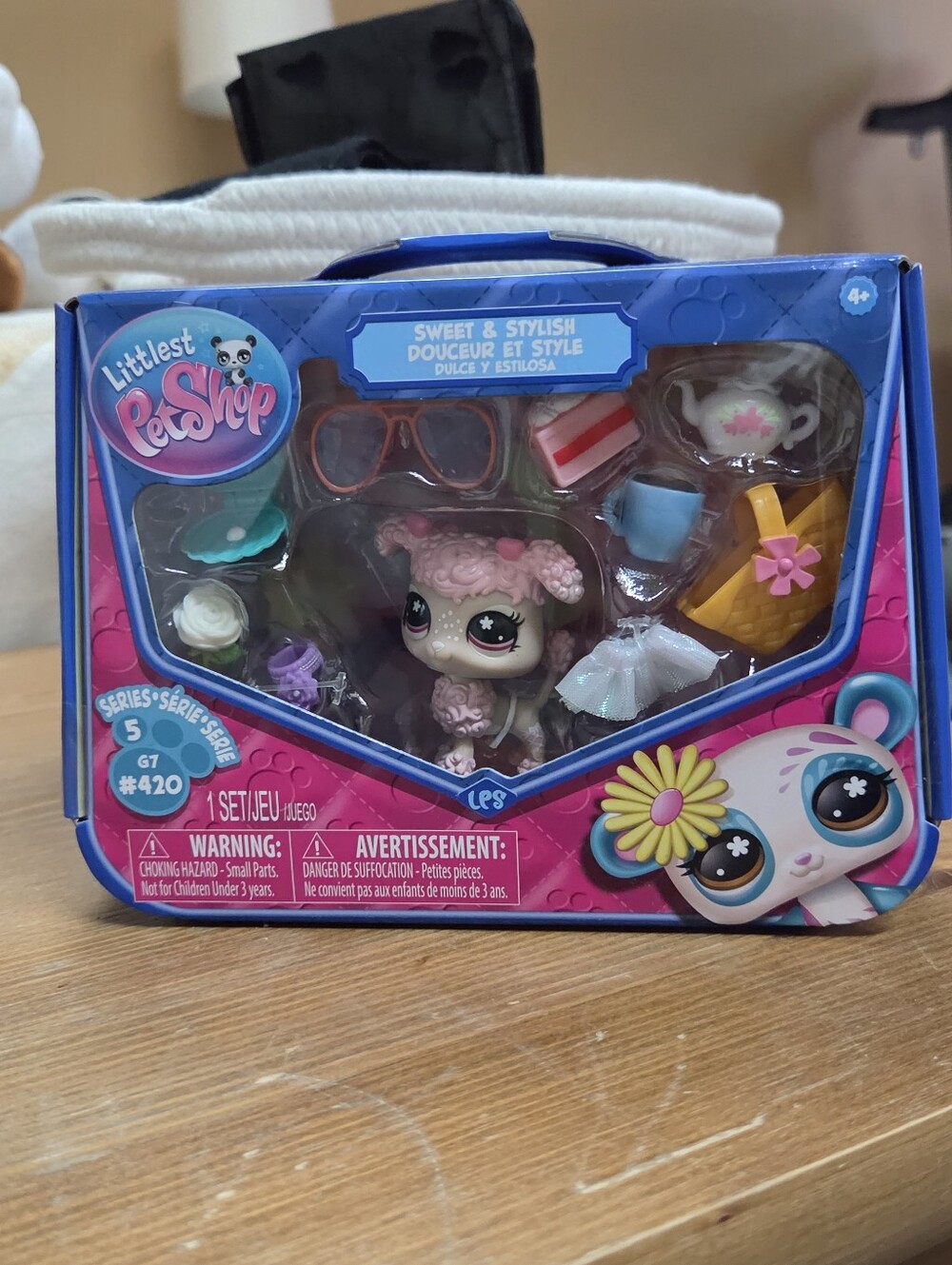 Littlest Pet Shop Pink Poodle Sweet & Stylish Playset with Yellow Basket